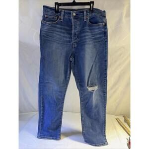 Levi's Wedgie Straight Leg Jeans Women's Size 32 Light Wash Denim Button Fly